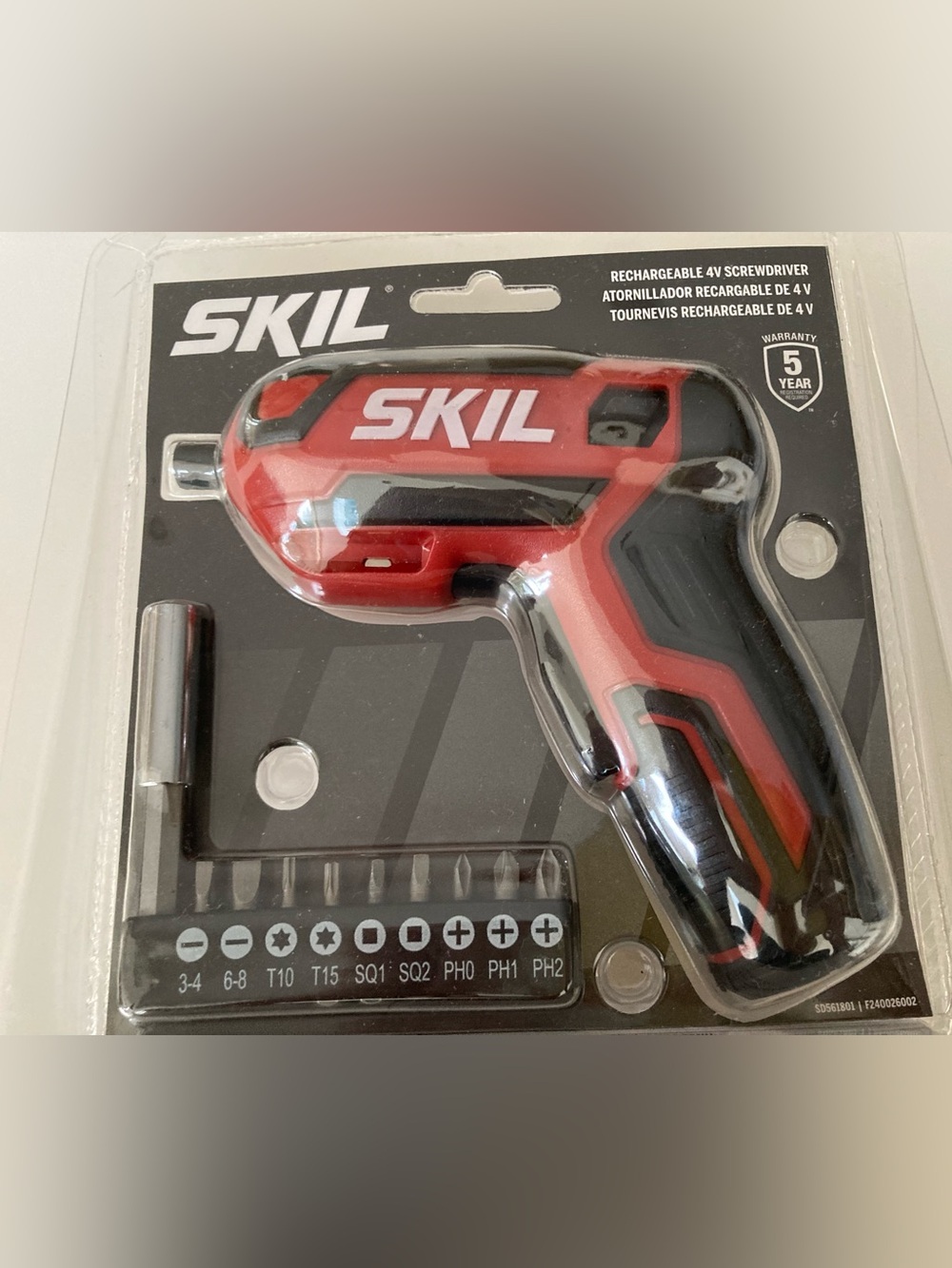 NEW SKIL Rechargeable 4V Cordless Electric Screwdriver With LEF Light. Red/Black